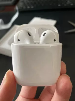 苹果AirPods 2代蓝牙无线耳机配无线充电盒版苹果AirPods 2代蓝牙无线 